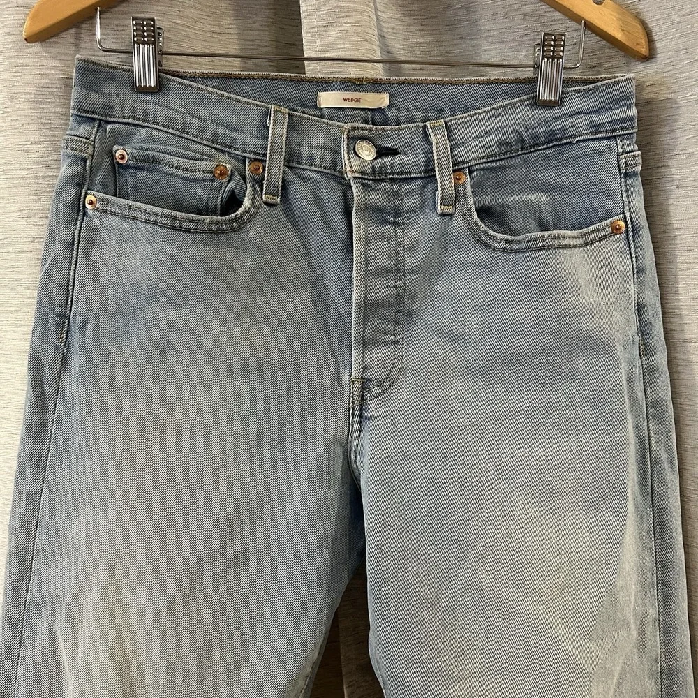 Levis Jeans Size 30 Wedgie Straight Button Fly Blue‎ Denim